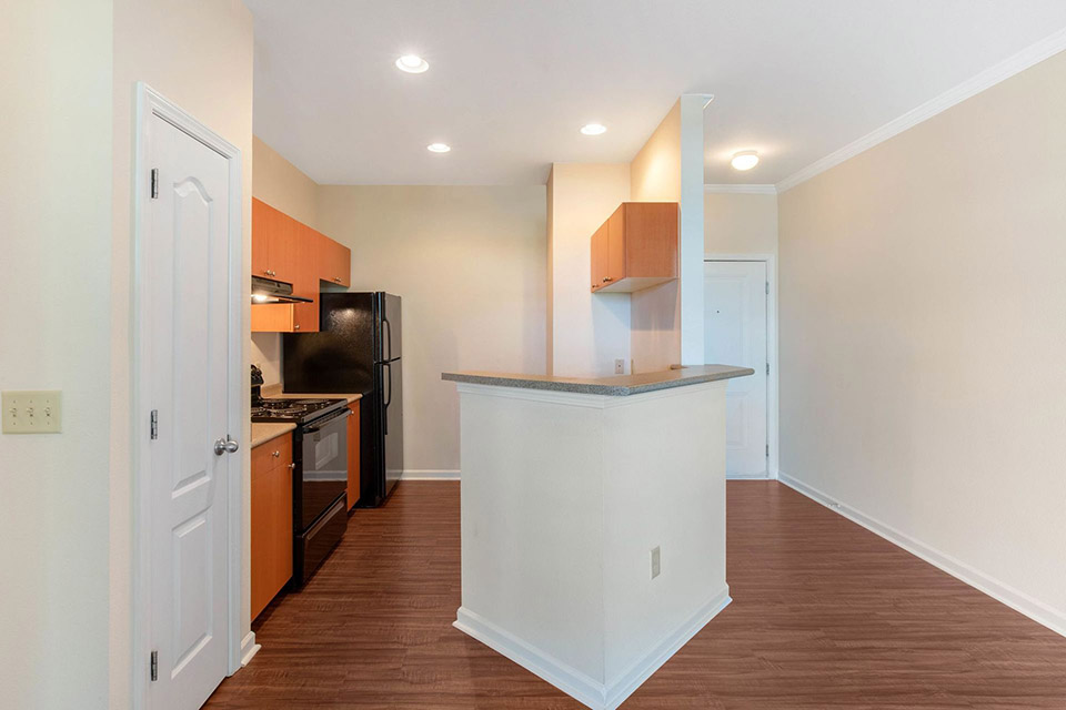 The Crest at Galleria The Multifamily Advisory Group at Cushman